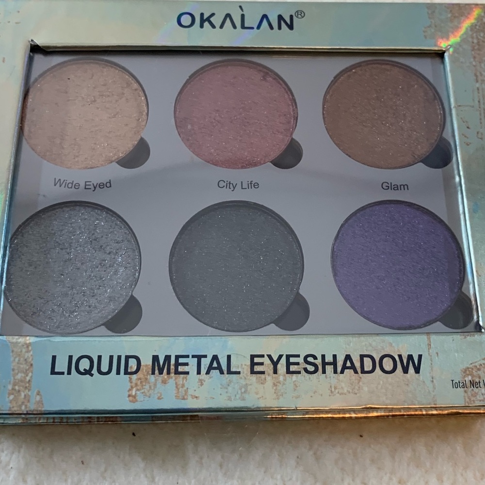 Liquid metal eyeshadow
